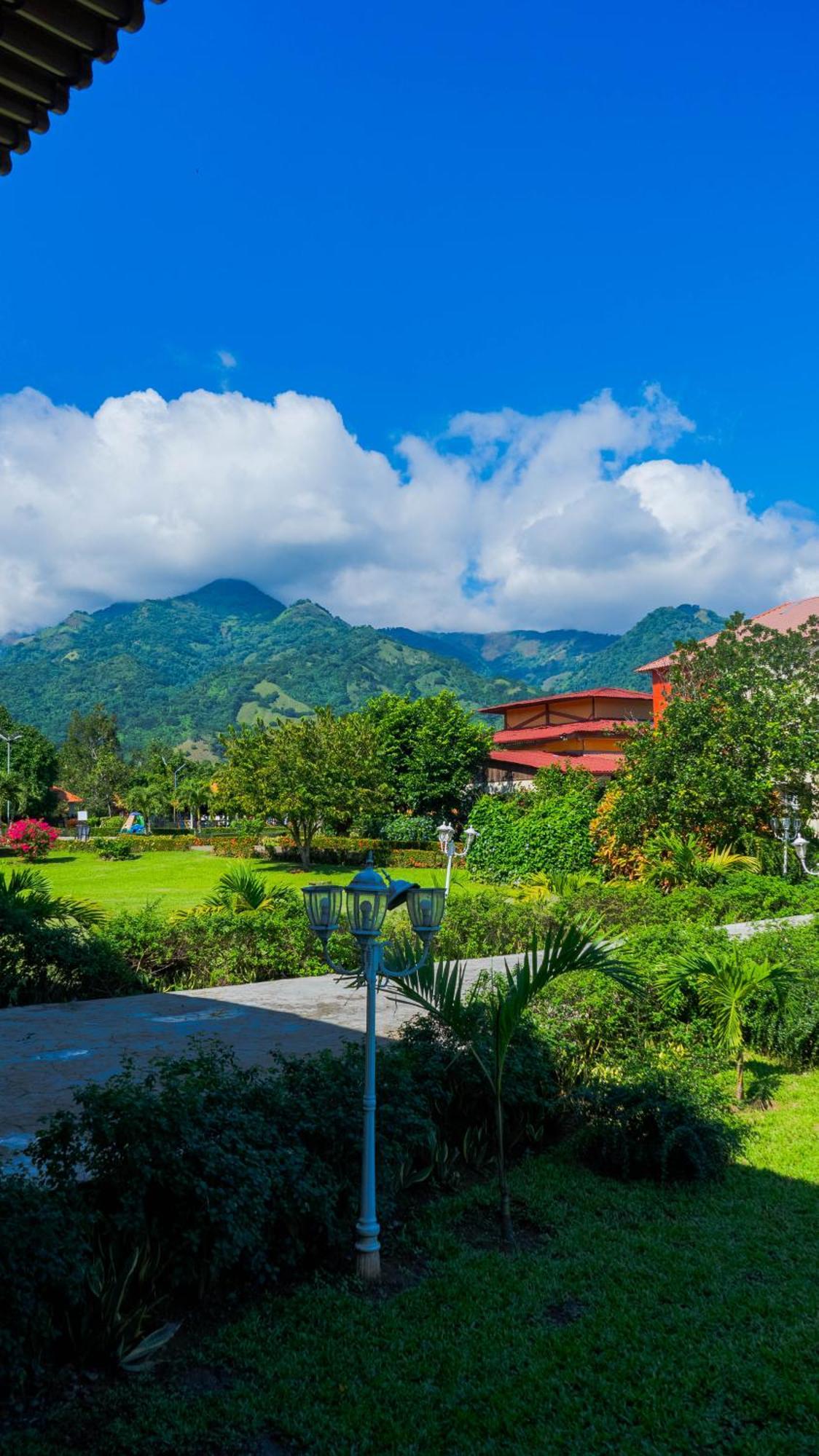 Guacamayos Hotel Bonao 外观 照片
